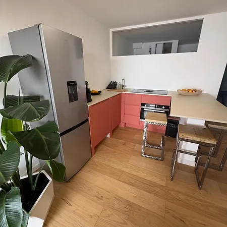 Bel Face A La Palavas-les-Flots